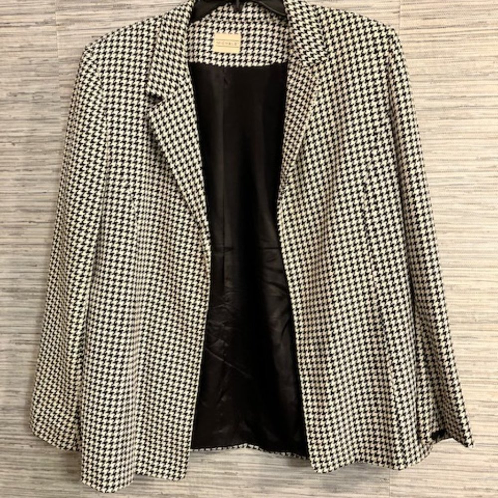 MICHELE - Career Blazer - Size 14 - Black & White Lined Houndstooth Blazer- EUC!